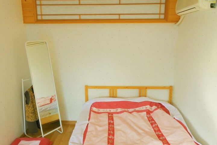 Room 27 of 47