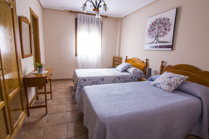 Room 28 of 104