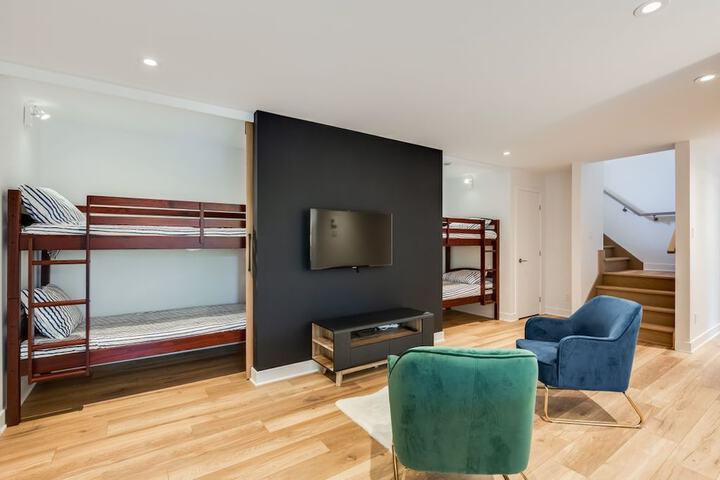 Room 13 of 22