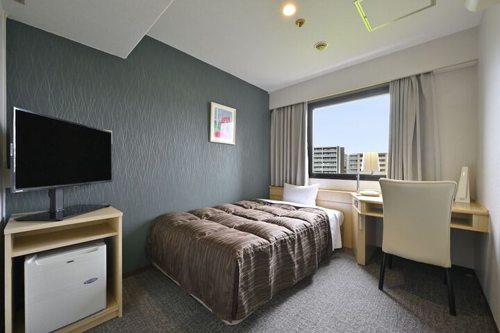 Room 7 of 24