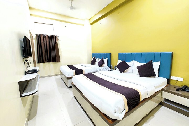 Room 9 of 31
