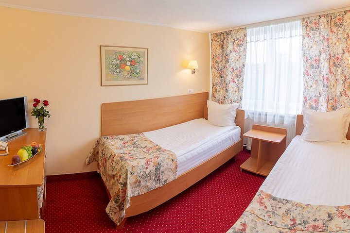 Room 16 of 47