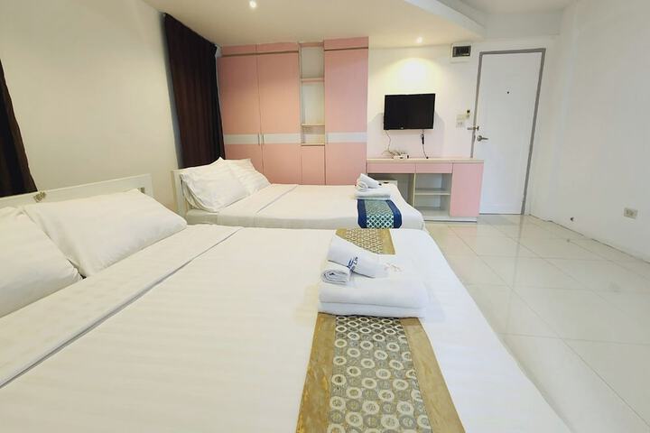 Room 29 of 38