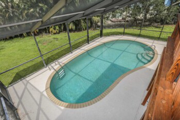 Pool 15 of 22