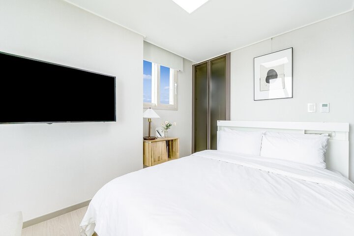 Room 331 of 640