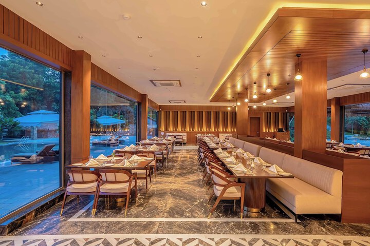 Dining 54 of 73