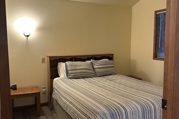 Room 3 of 83