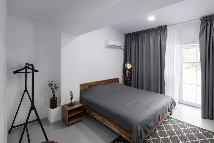 Room 10 of 60