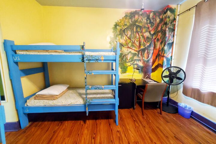 Room 17 of 46