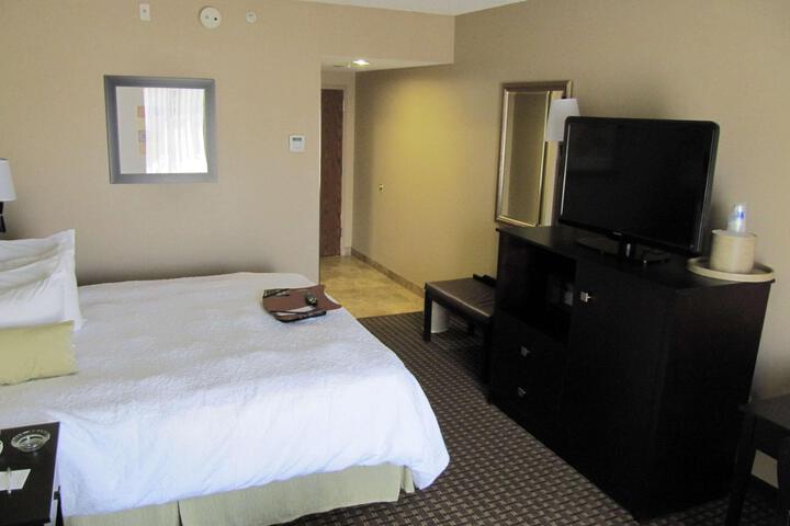 1 King Bed (11 of 11)