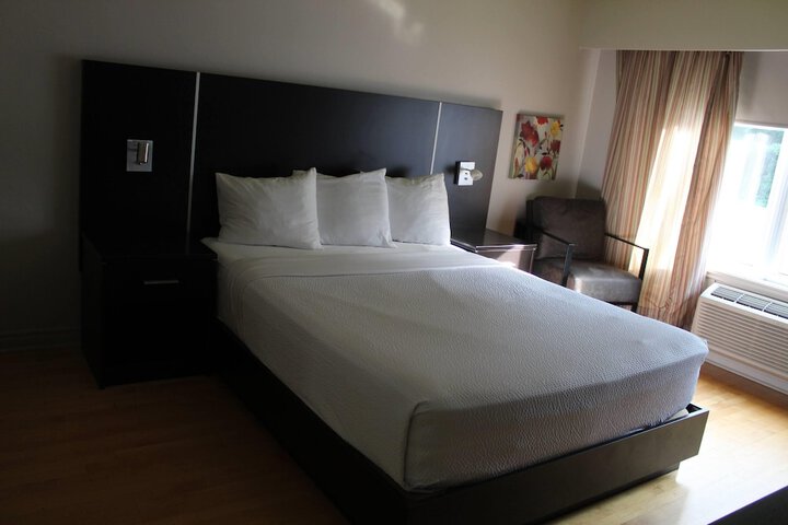 Room 34 of 80