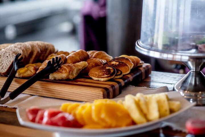 Breakfast/Coffee Service 34 of 73