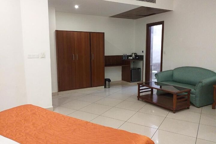 Room 9 of 49