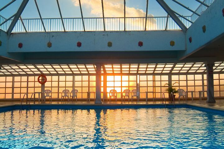 Pool Hotel