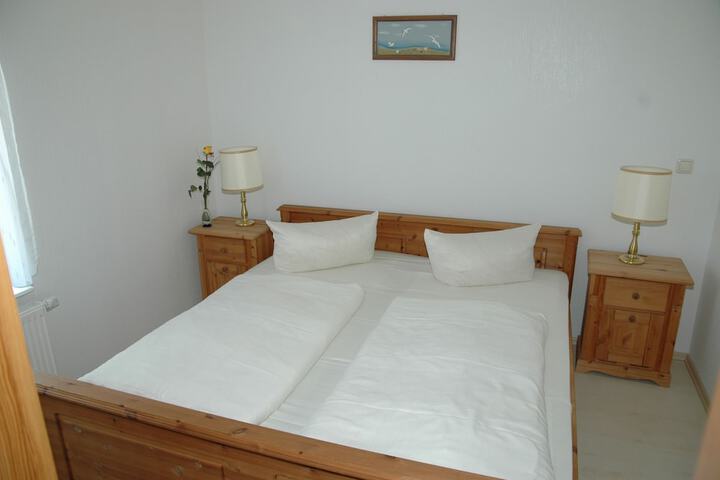 Room 3 of 30
