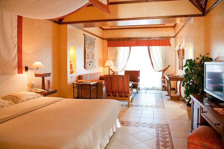 Room 4 of 79