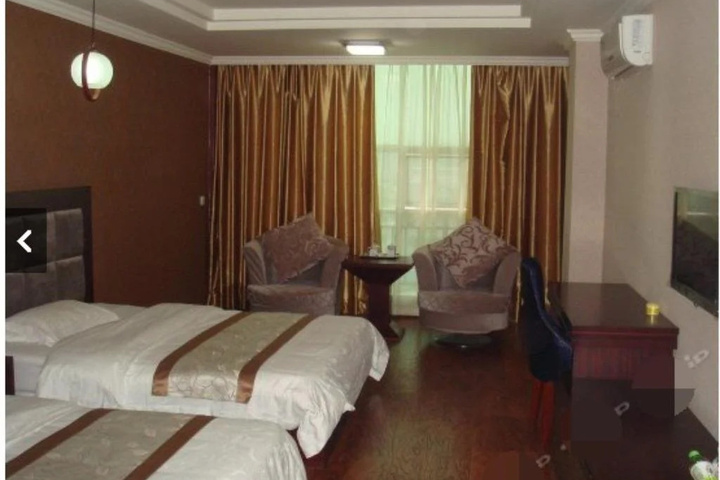 Room 2 of 5