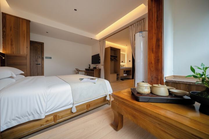 Room 34 of 89