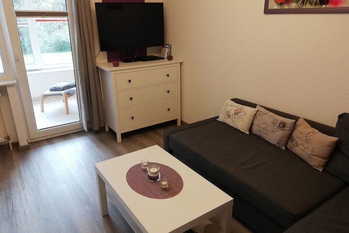 Room 12 of 27