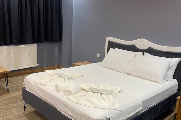 Room 5 of 22