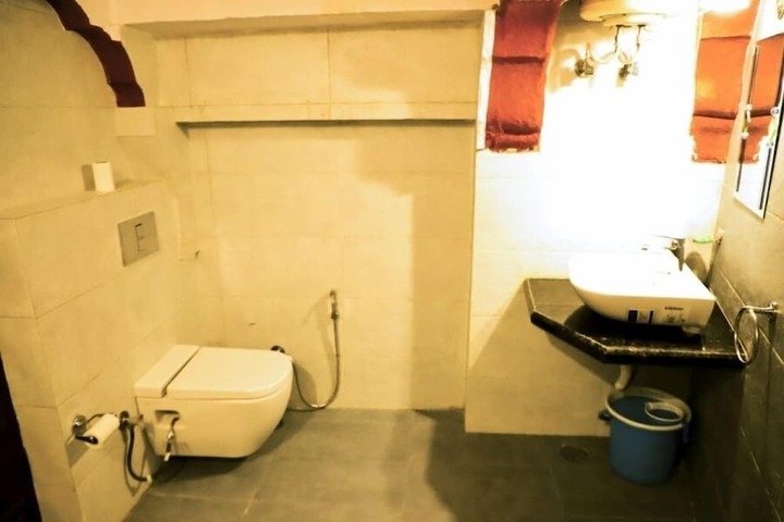 Room 21 of 42
