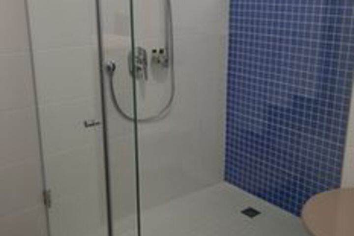 Room 12 of 28