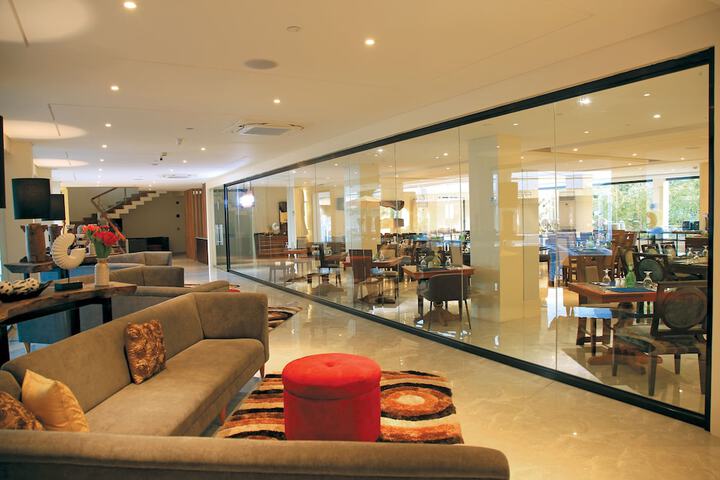Hotel Interior 4 of 27