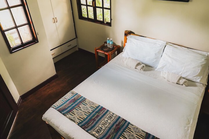 Room 11 of 80