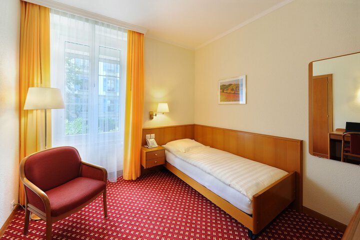 Room 15 of 65