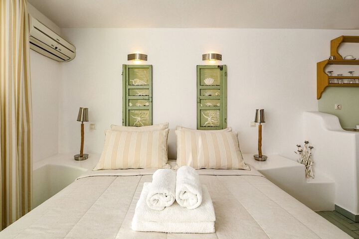 Room 27 of 223