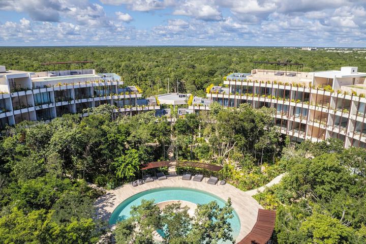 Hotel 174 of 179