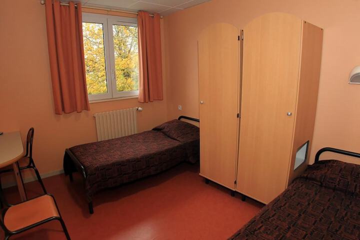 Room 16 of 59