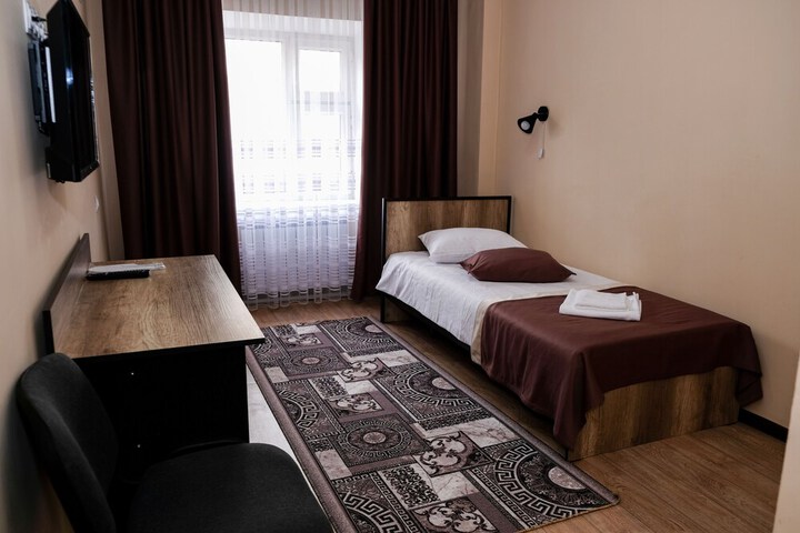 Room 6 of 45