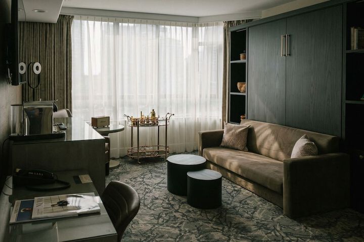 Room 51 of 122