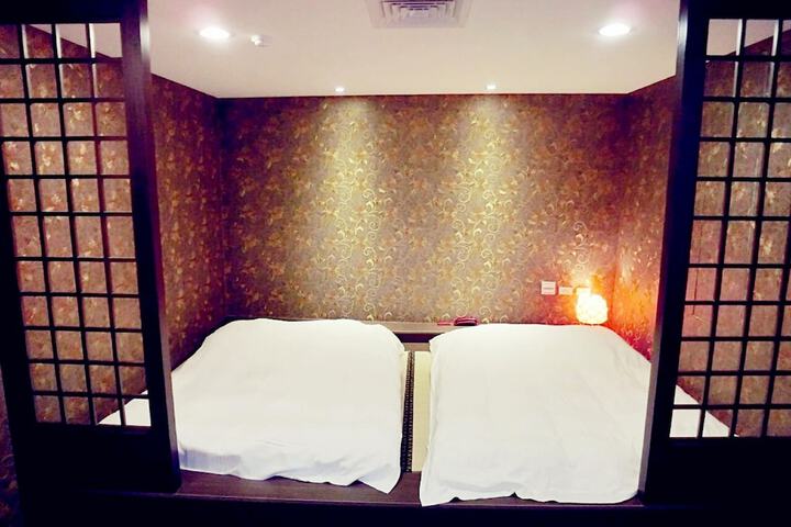 Room 5 of 67