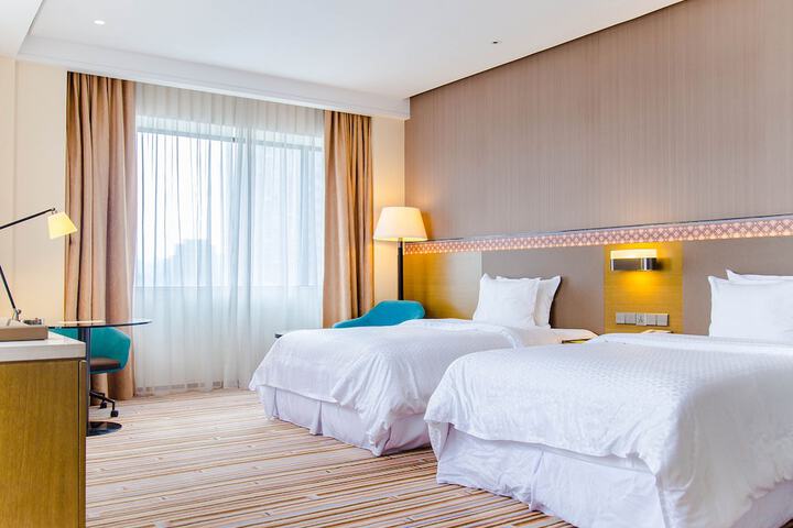 Room 4 of 41