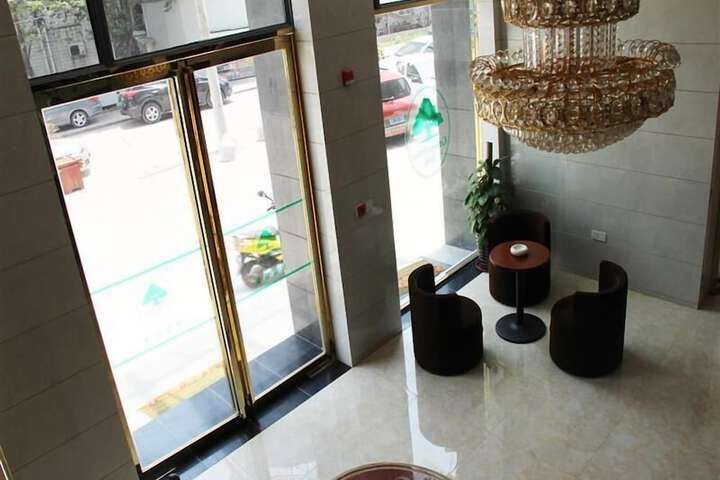 Hotel 2 of 17