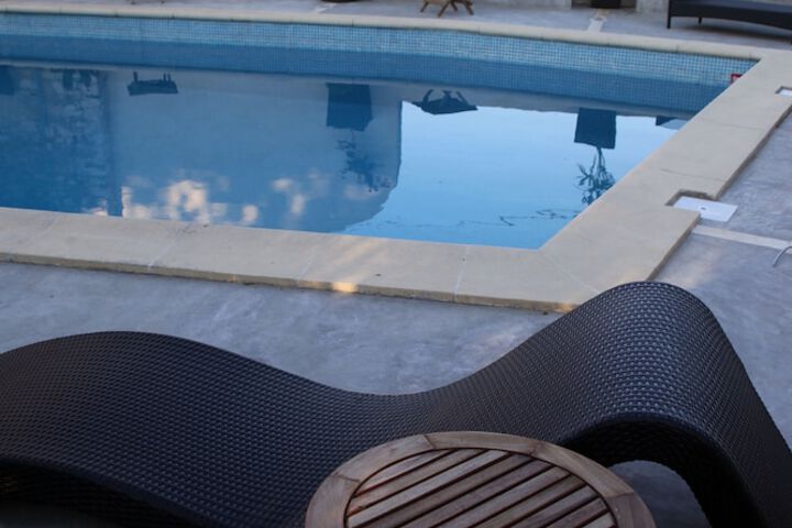 Hotel with Pool