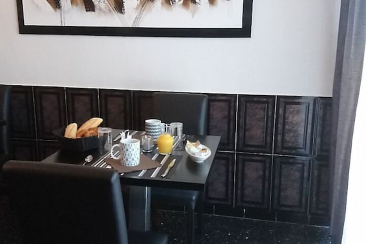 Breakfast/Coffee Service 16 of 35