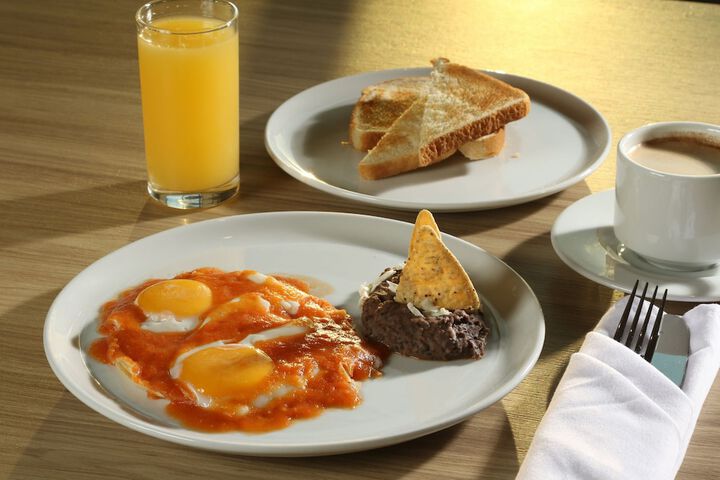 Breakfast/Coffee Service 74 of 81