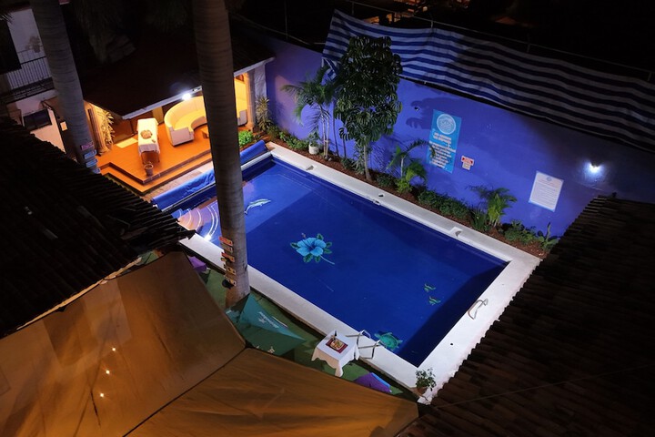 Pool 40 of 49