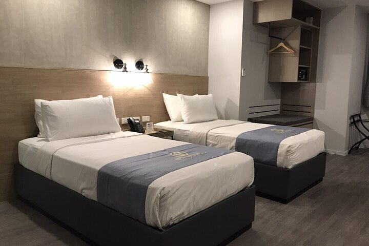 Room 3 of 31