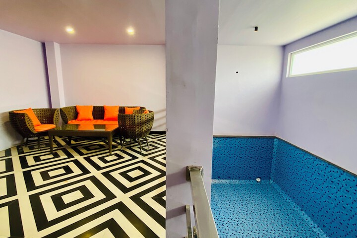 Room 33 of 50