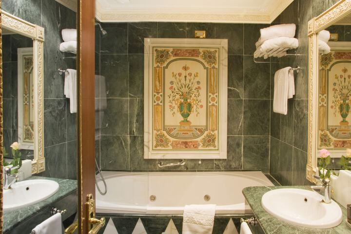 Room 21 of 60
