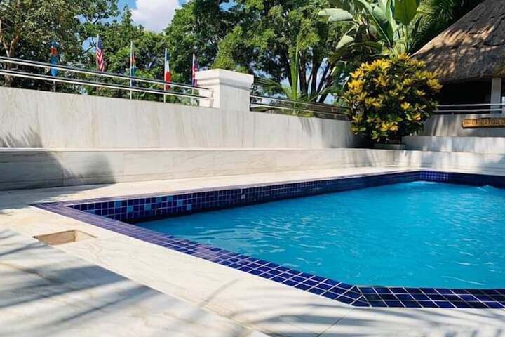 Pool 15 of 27