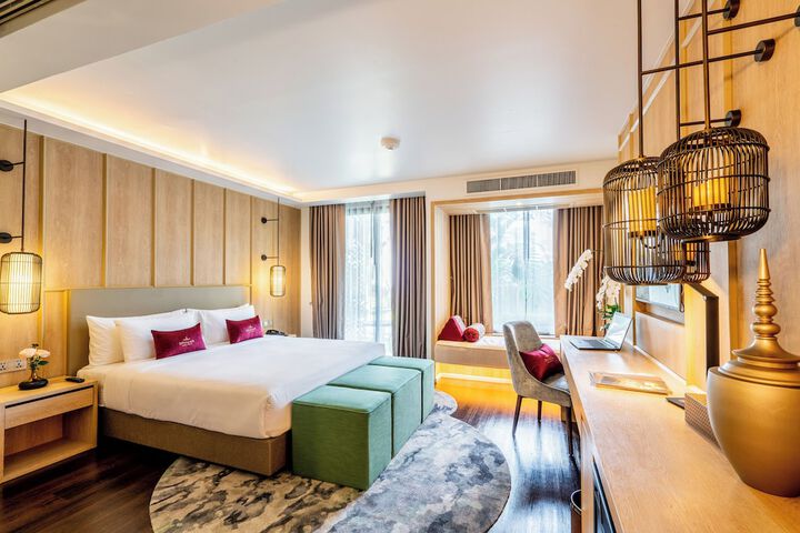 Room 10 of 49