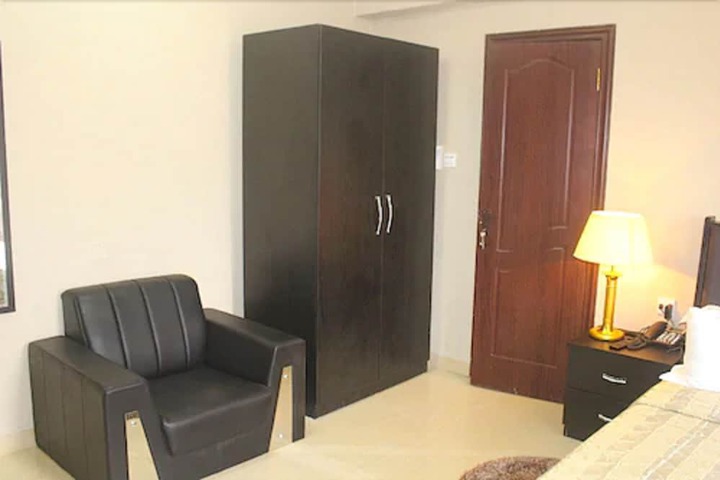 Room 2 of 20