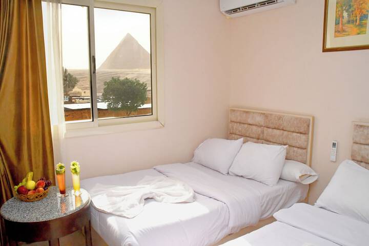 Elite Nun Pyramids View Inn