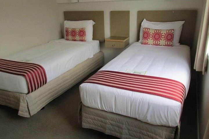 Room 15 of 78
