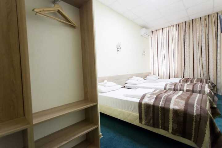 Room 9 of 21